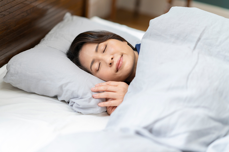 最高の1日を過ごすために 名医13人が本当にやっている寝る前30分の習慣（Ph／PIXTA）